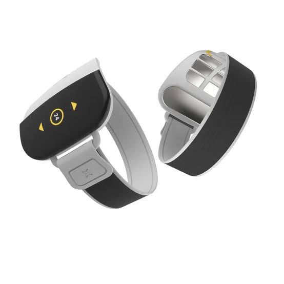 User-provided G4 device product photograph